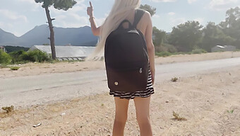 18+ Teen Hitchhiking Zážitek S Celebritou