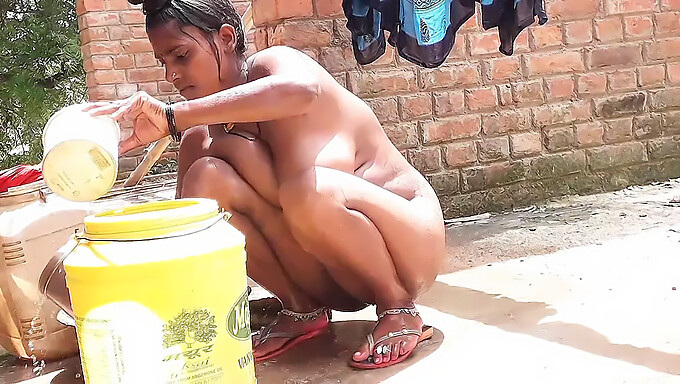 Indian Amateur'S Wet And Messy Sex With Big Nipples