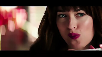 Americká Celebrita Bdsm: Dakota Johnson V Fifty Shades Freed (2018)