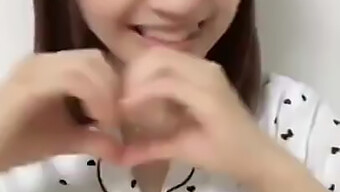 Sexy Ema Ita In Een Compilatie Van Tiktok-Video'S