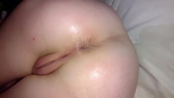 Mujer Por Primera Vez Haciendo Squirting Con Una Esposa Pelirroja