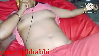 Desi Indian Bhabhi หน้าอกใหญ่และหีมีขนอยู่ในจุดเด่น