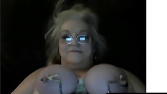 Beautiful Fat Women On Webcam: Addicted Granny