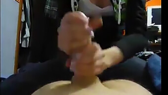 Handjob Kontol Besar Dengan Amatir Dan Pacar