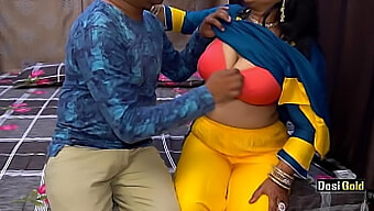 Indian Aunty With Big Natural Tits Gets Hardcore Fucking For Money