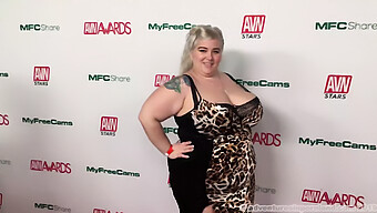 Jason Moody Y Karla Kush En La Alfombra Roja De Los Premios Avn