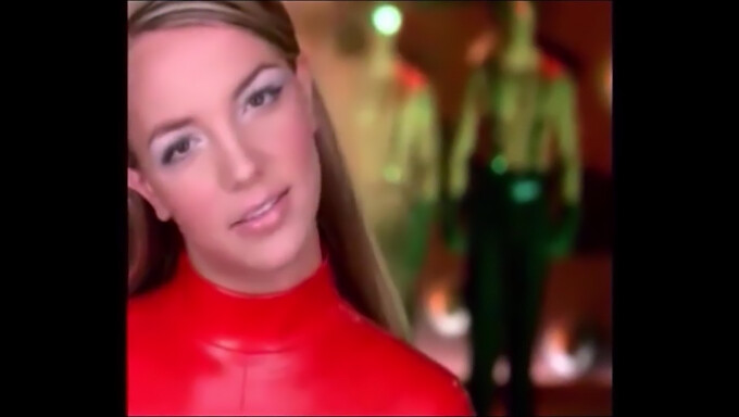 Η Μεγαλόστηθη Britney Spears Γαμιέται