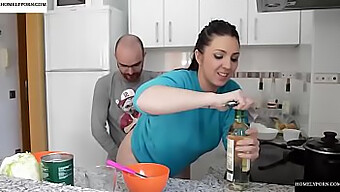 Blowjob And Pussy Licking In The Kitchen With Pamela Sanchez And Jesus